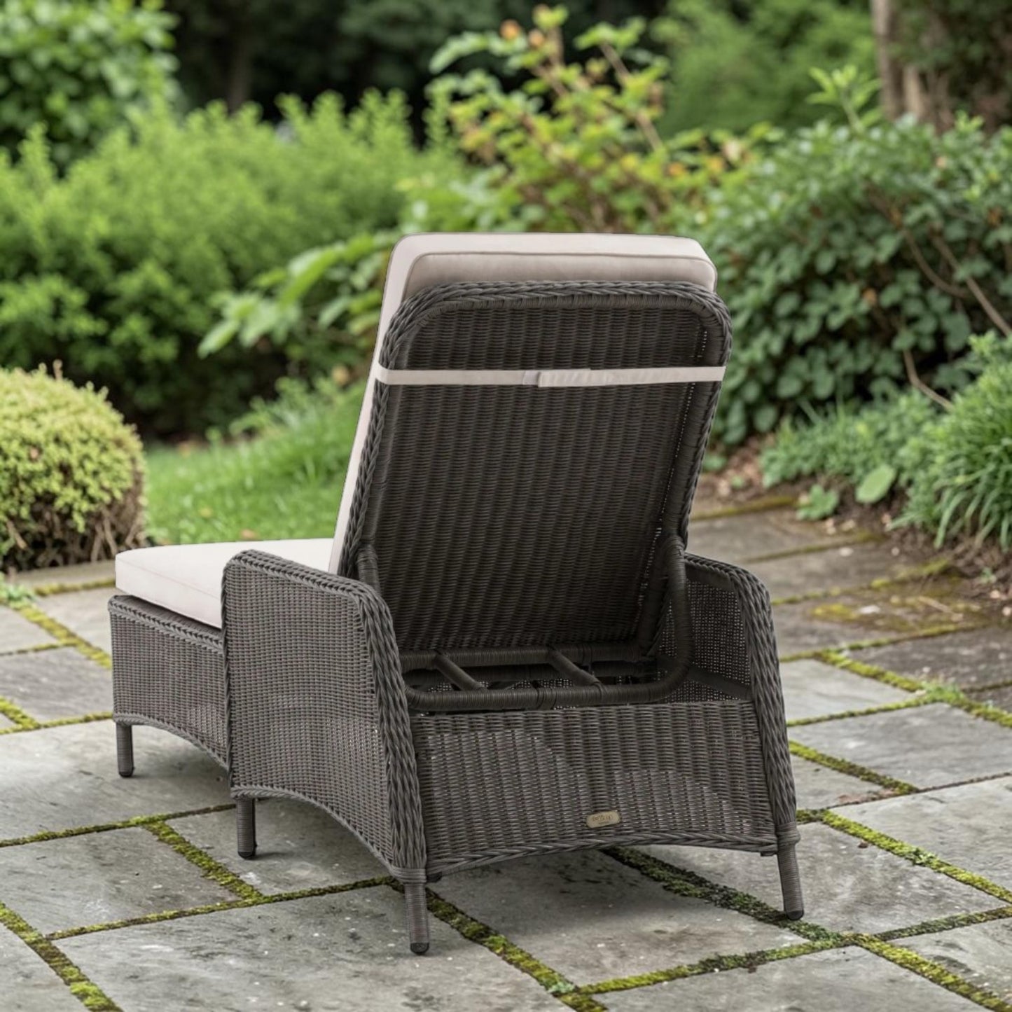 Ascot Sun Lounger – Salt Spray