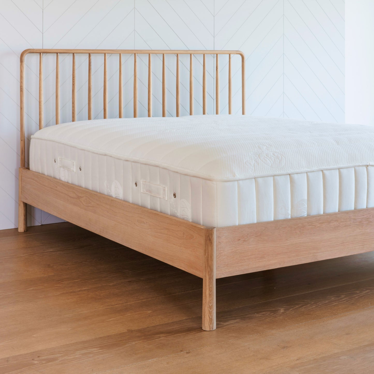 Emiko Metal And Wood Oak King Size Spindle Bed | Natural