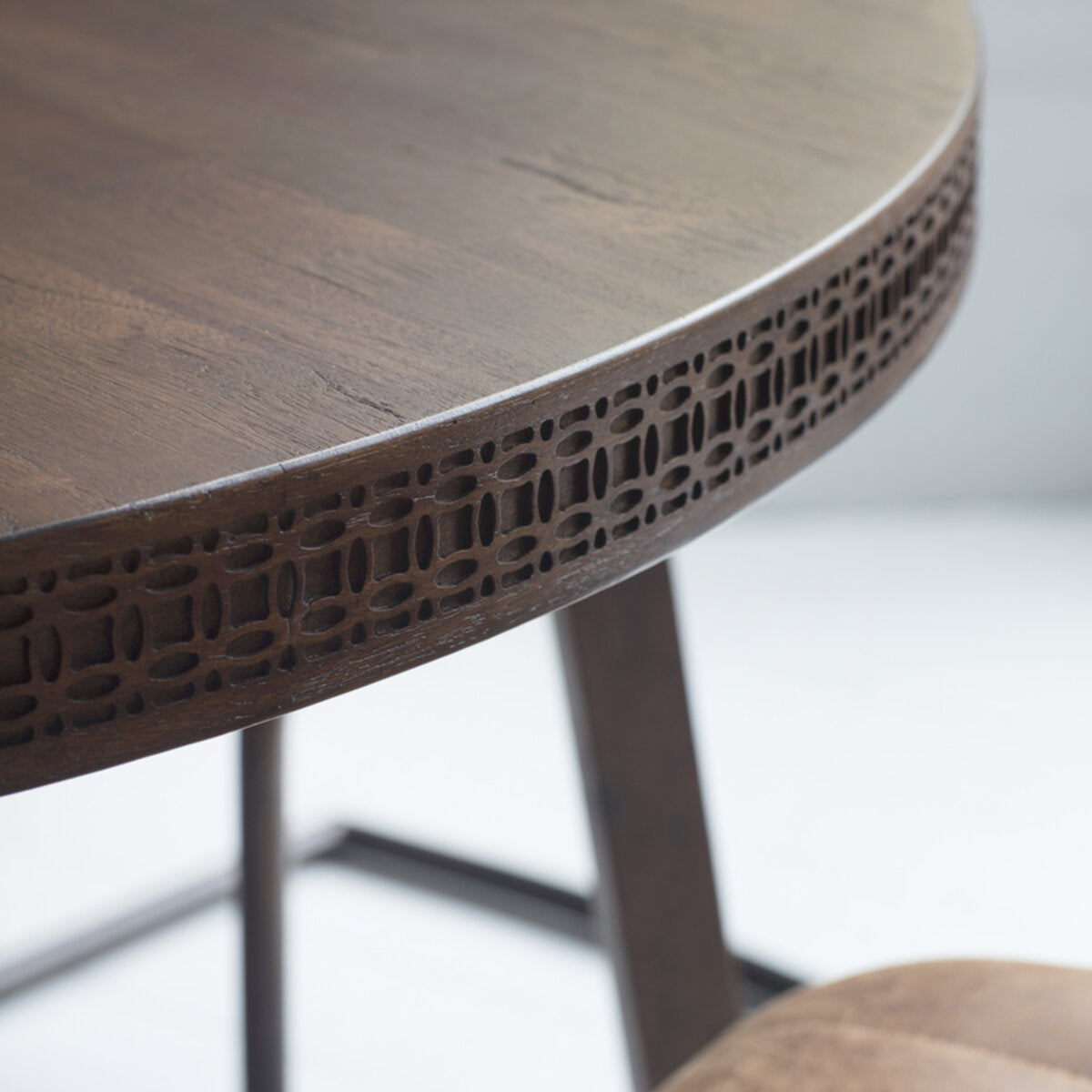Mila Round Dining Table| Brown