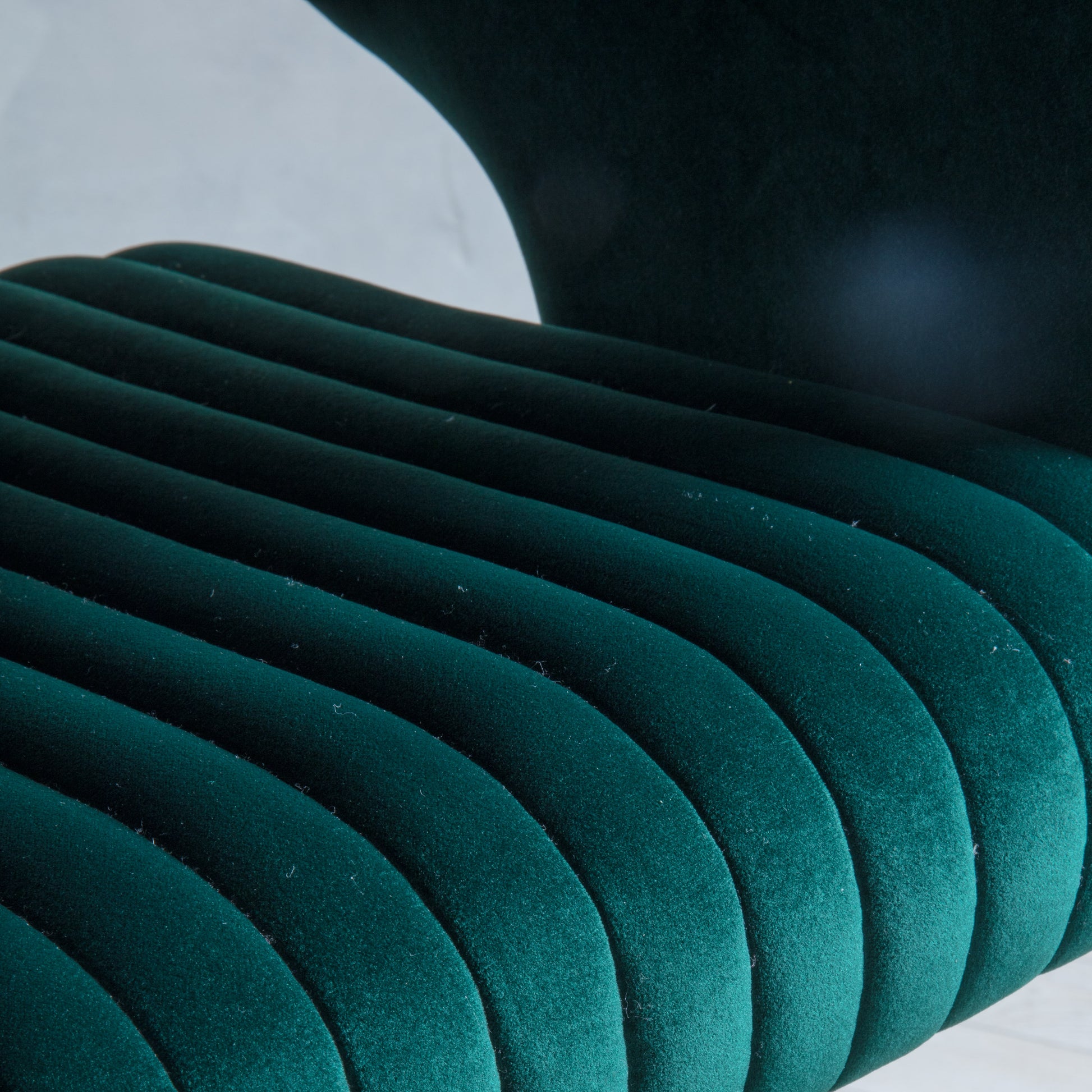 Murray Swivel Chair | Green Velvet