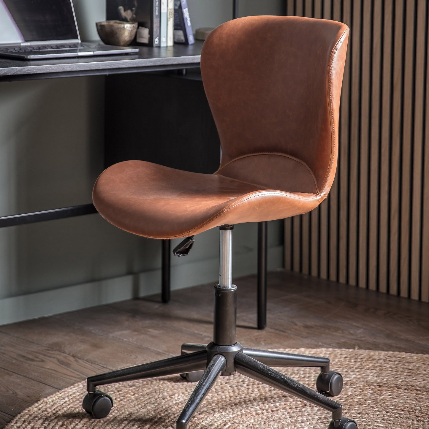 Mendel Swivel Chair | Brown