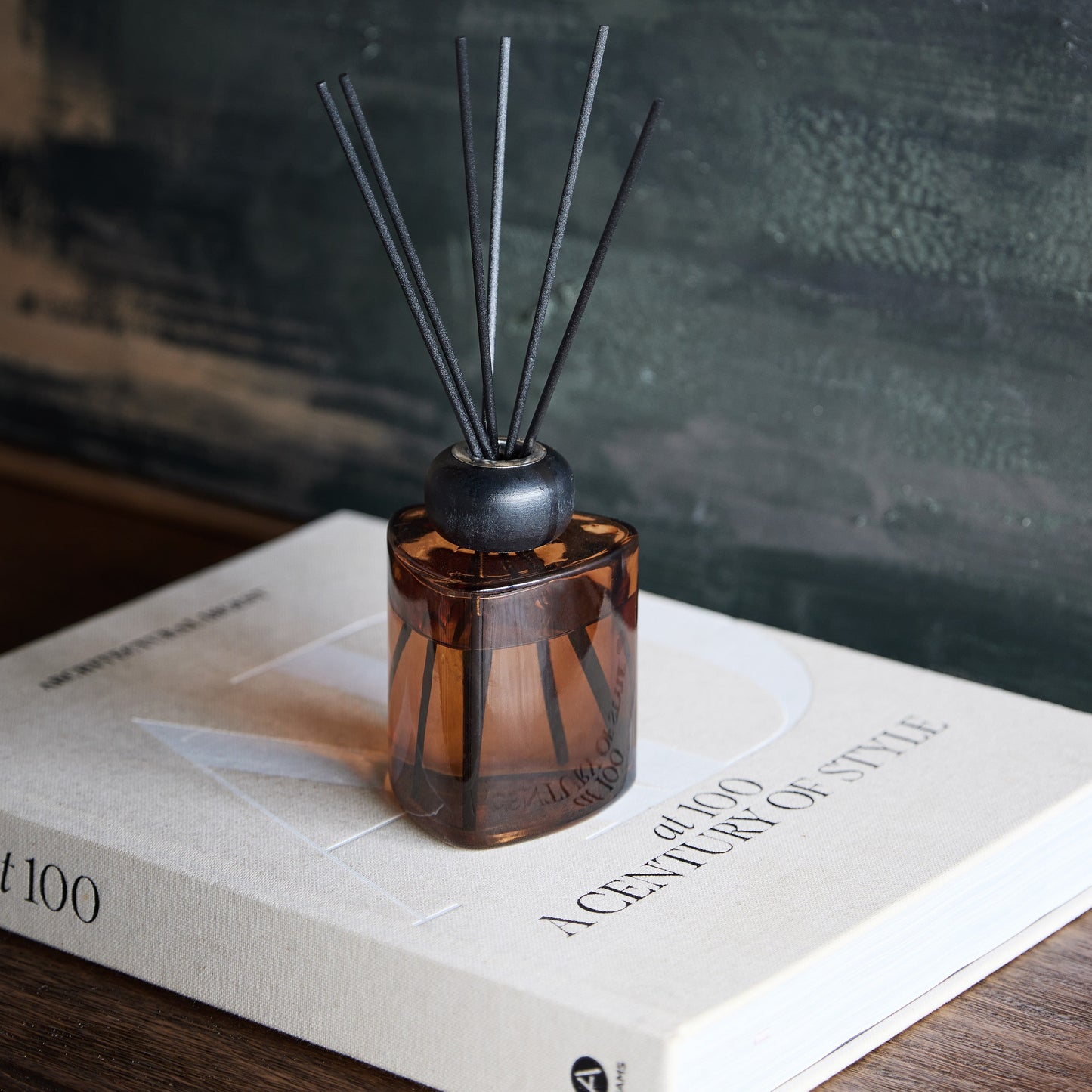 Reed Diffuser Palo Santo, Amyris, Clove, Vetiver 200ML - Rydan Interiors