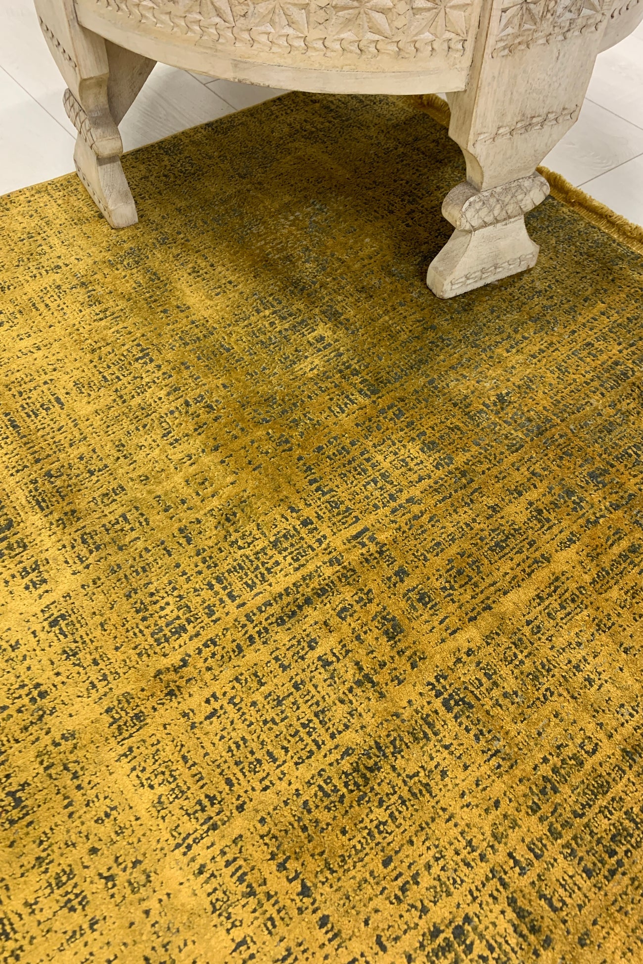 Colore Luxury Rug | Mustard