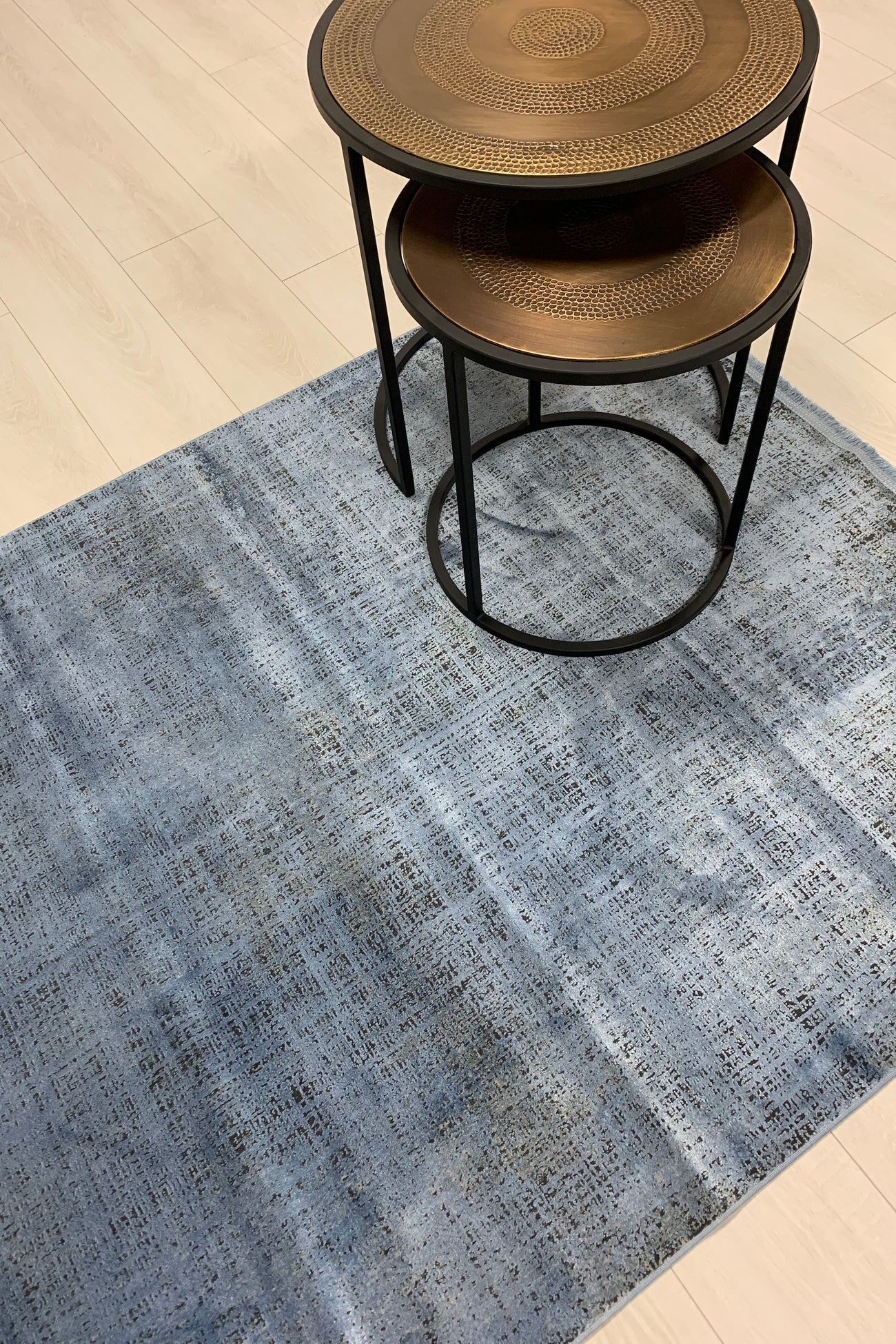 Colore Luxury Rug | Sky