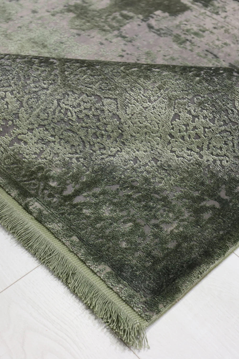 Luxury Toros Medallion Runner | Green Overdyed