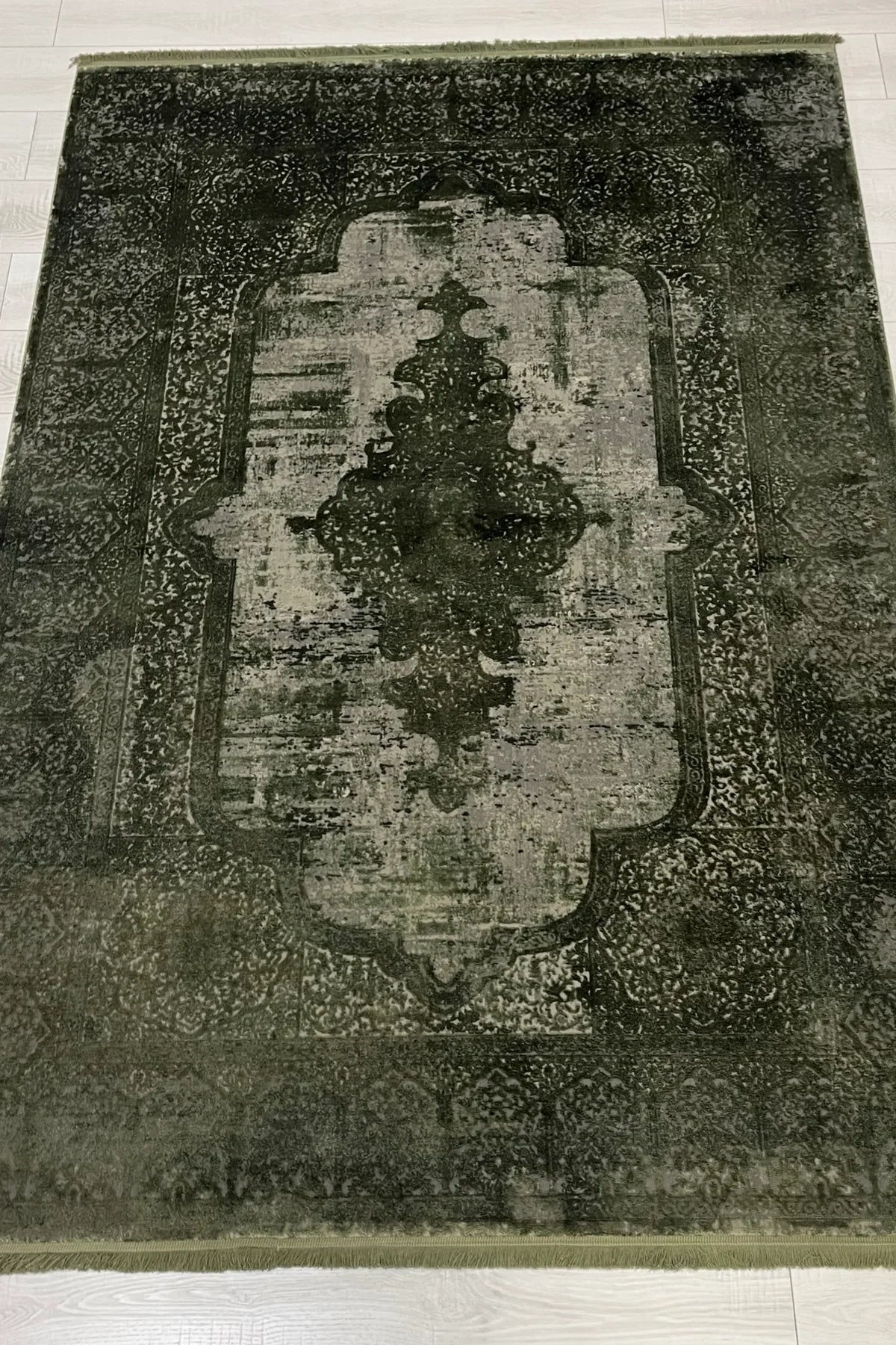 Toros Medallion Luxury Rug | Green Overdyed