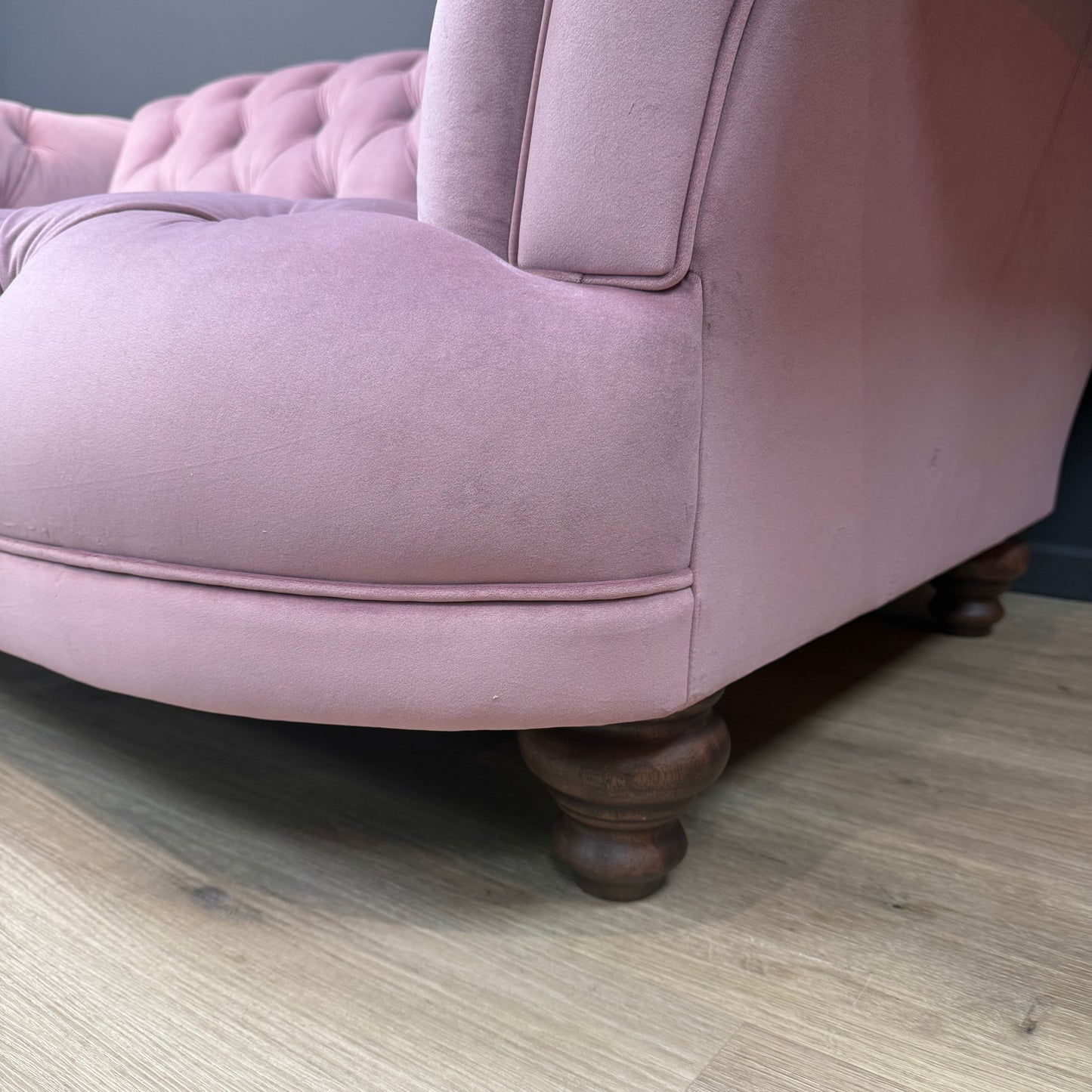 Oskar Velvet Chesterfield | Clover