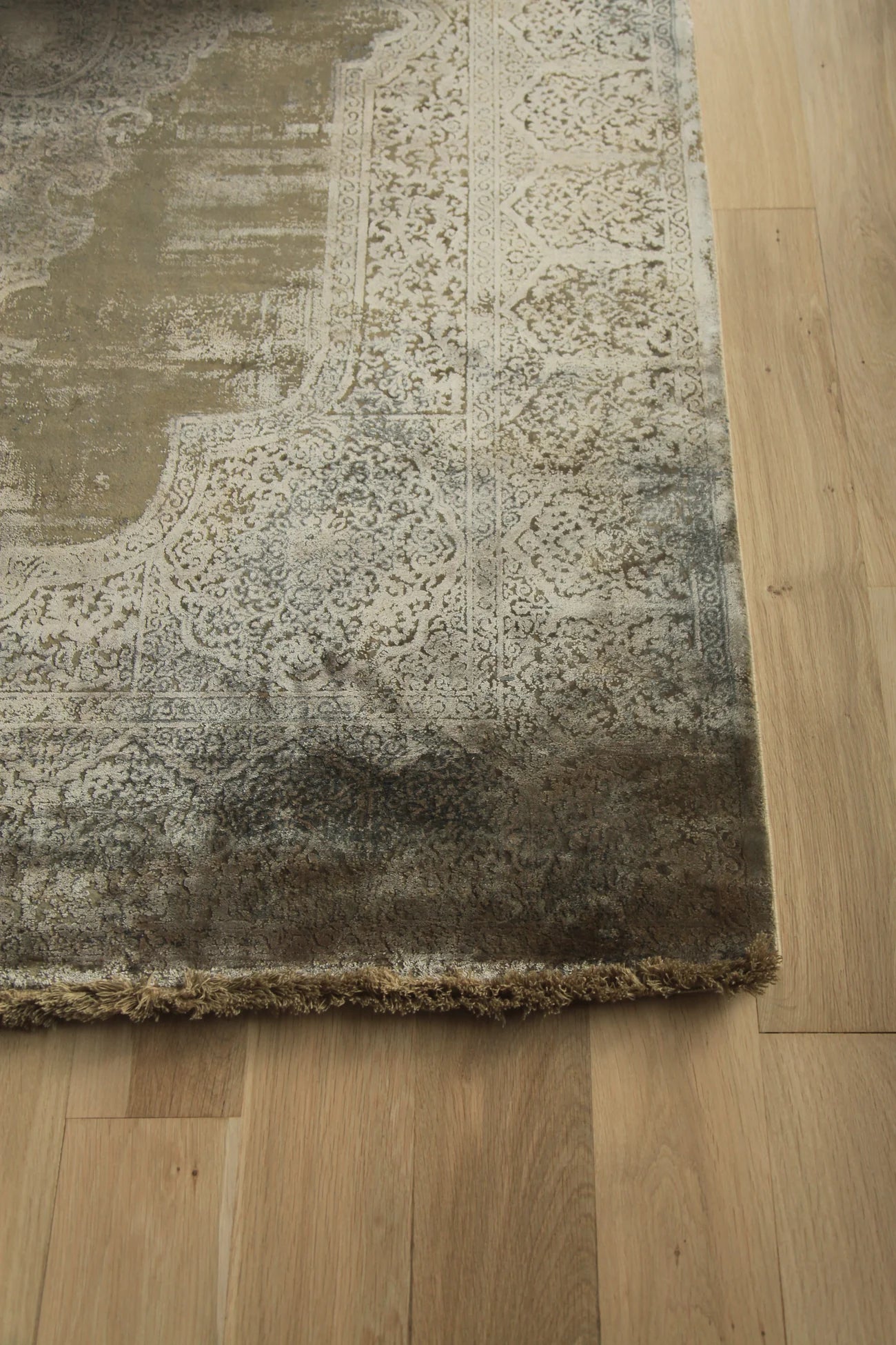 Toros Medallion Luxury Rug | Mink Overdyed