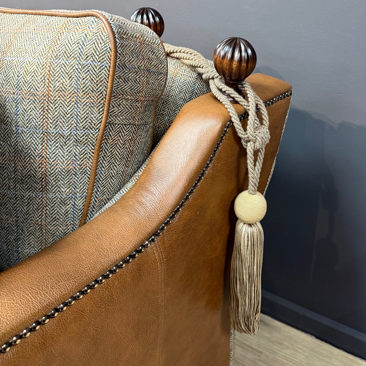 Balmoral Traditional Harris Tweed Sofa | Snuggler