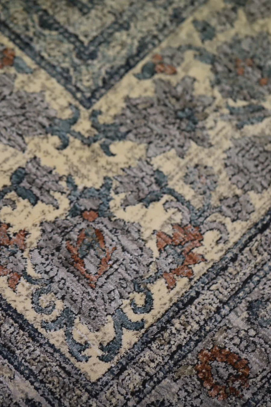 Heritage Luxury Rug | Shah Abbas