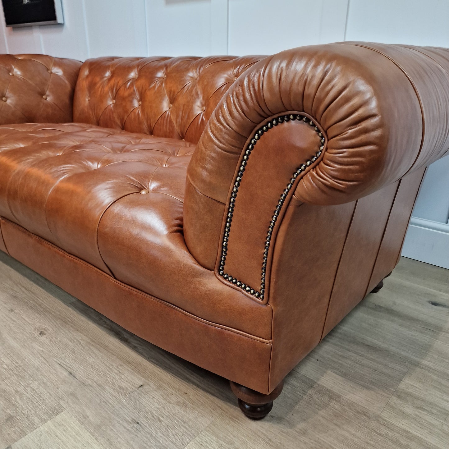 Deep Leather Chesterfield with Sprung Seat | Norfolk